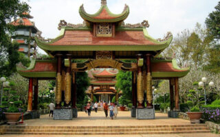 Den ben duoc dia dao cu chi