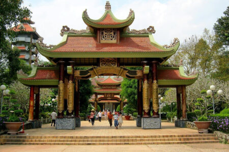 Den ben duoc dia dao cu chi